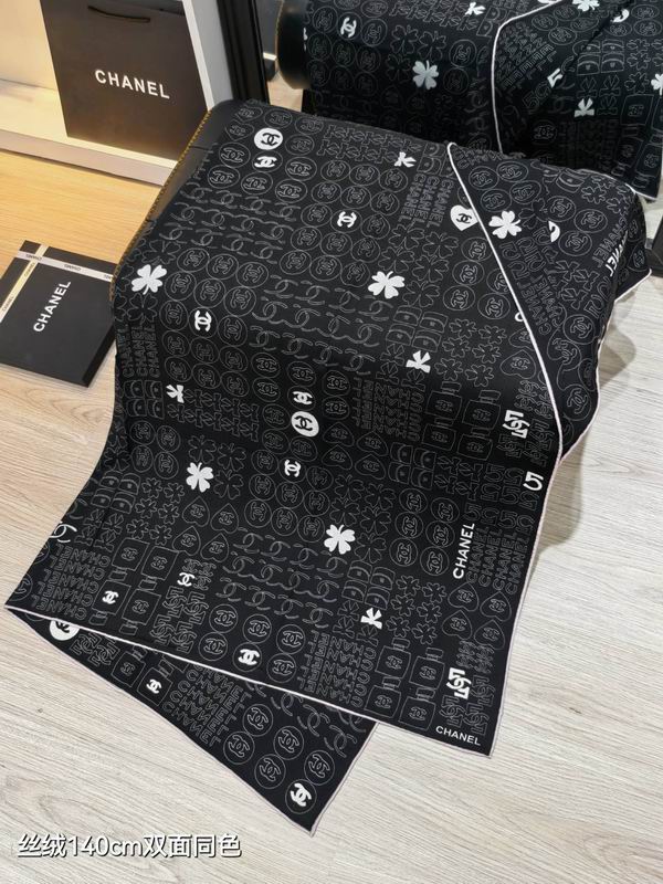 Chanel Scarf 140X140cm 70%羊绒30%真丝 E40 (3)