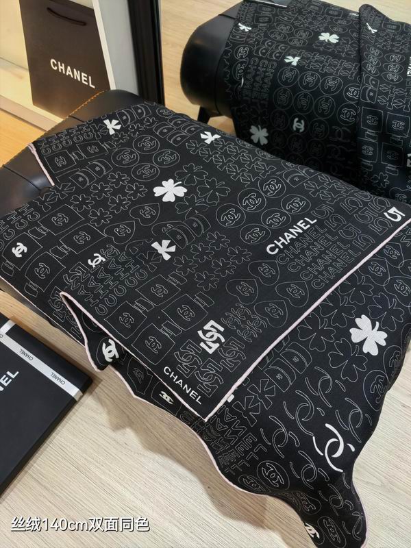 Chanel Scarf 140X140cm 70%羊绒30%真丝 E40 (4)