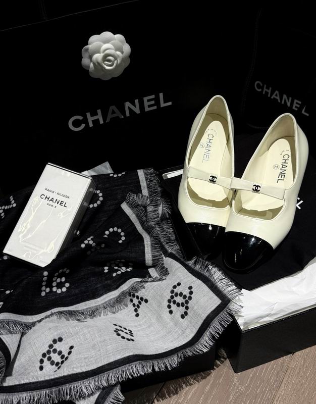 Chanel Scarf 140X140cm E06 (7)