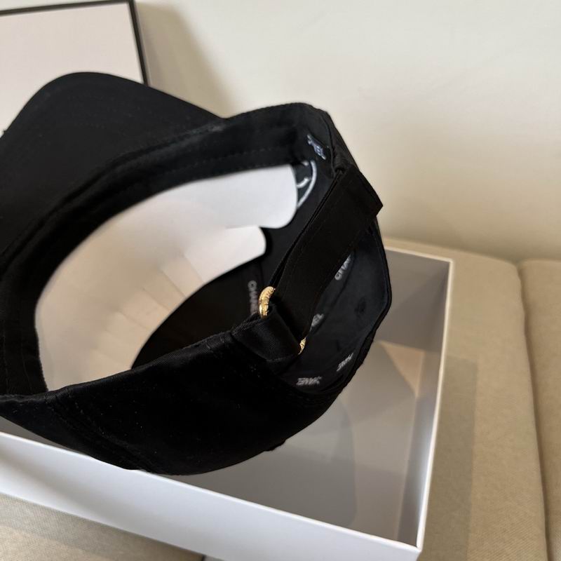 Chanel cap dx (1083)