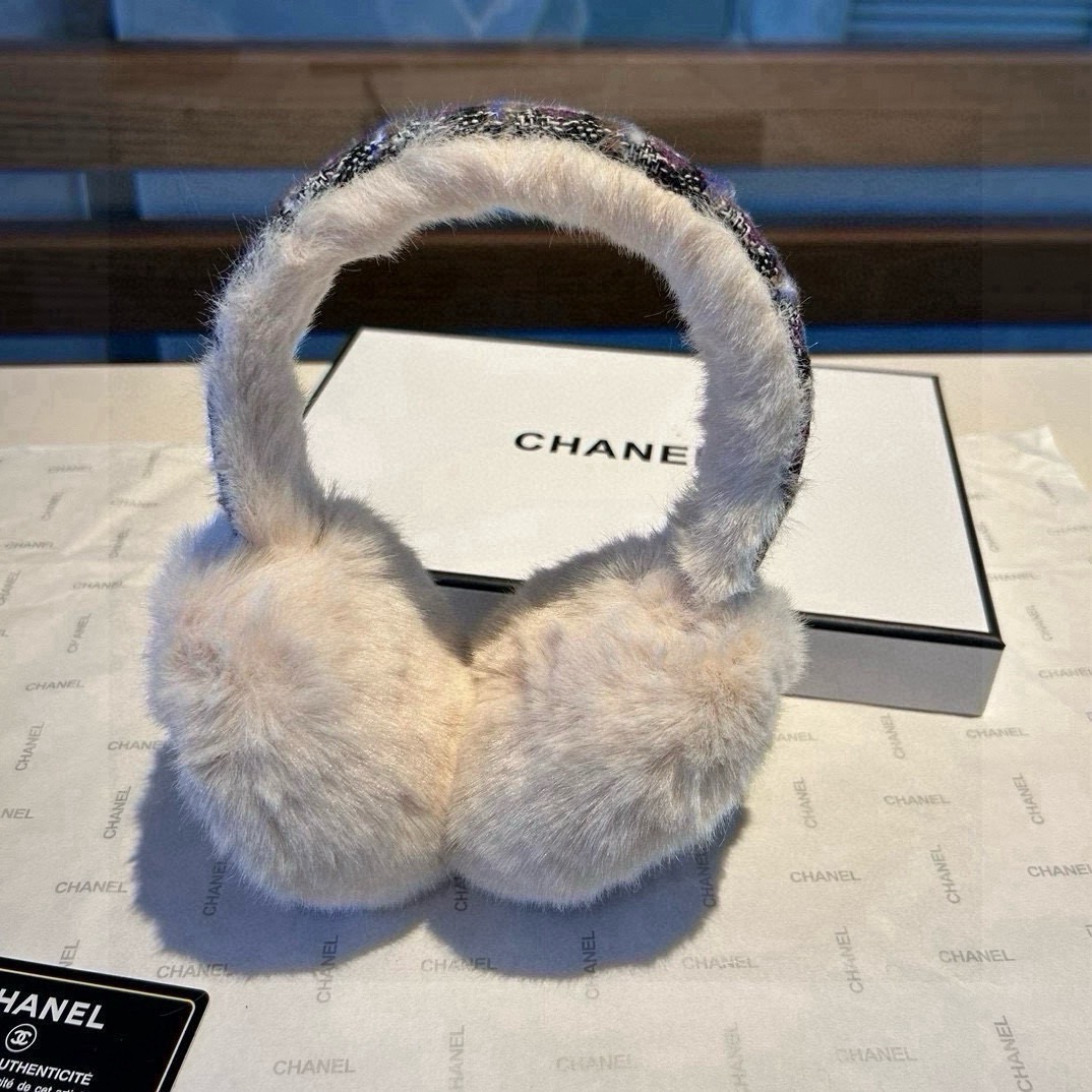 Chanel earmuff (17)