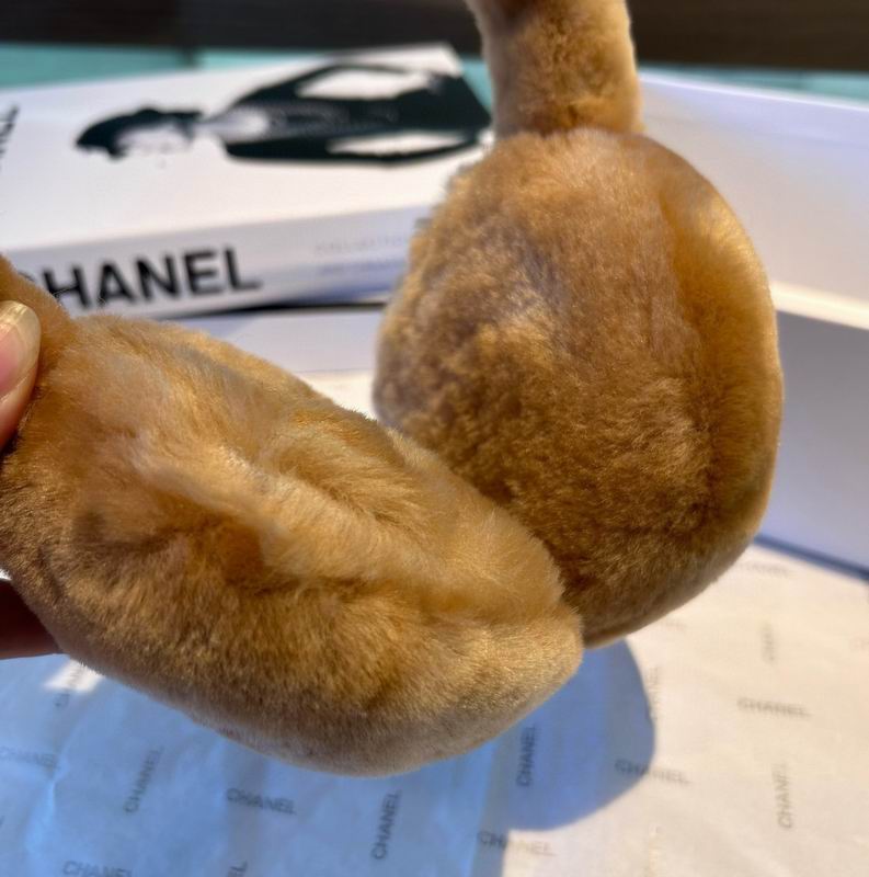 Chanel earmuff (26)