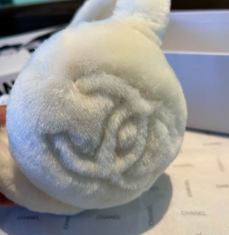 Chanel earmuff (34)