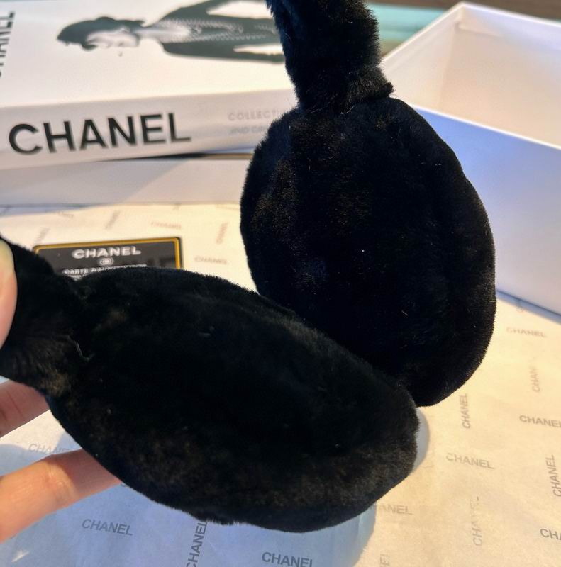 Chanel earmuff (44)
