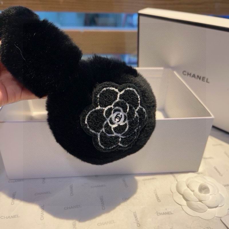 Chanel earmuff (56)