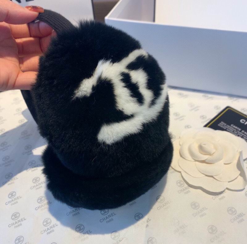 Chanel earmuff (9)
