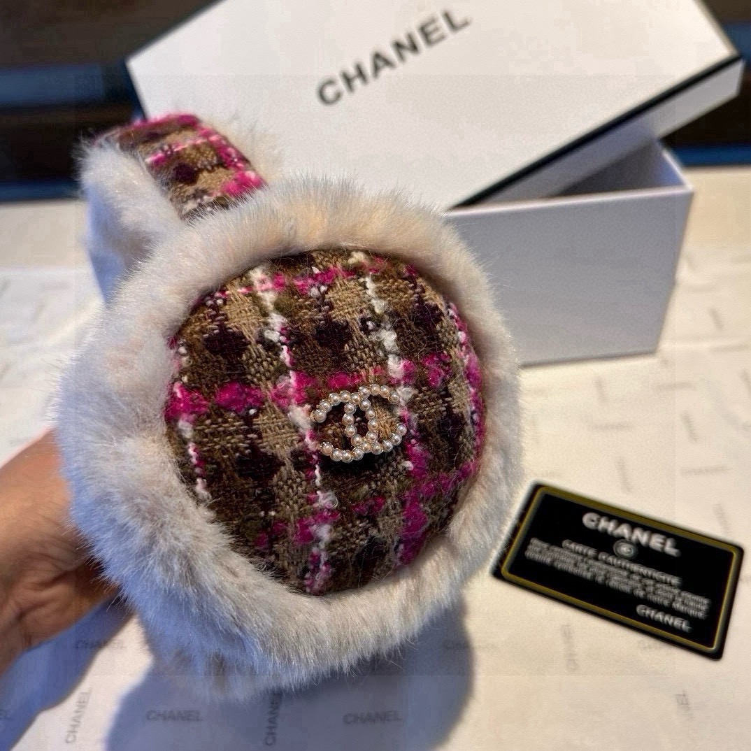 Chanel earmuff (9)