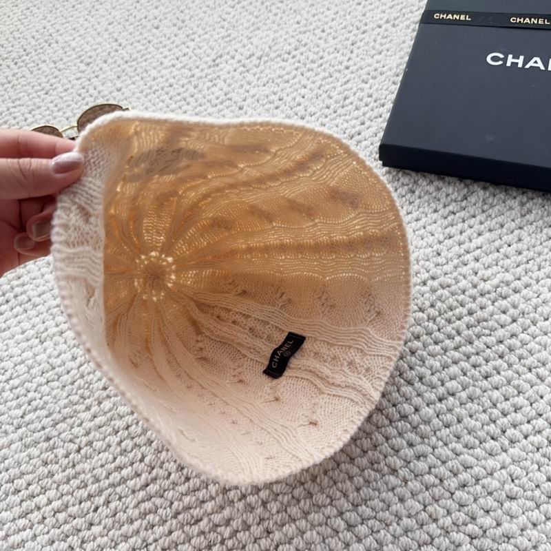 Chanel hat (1099)