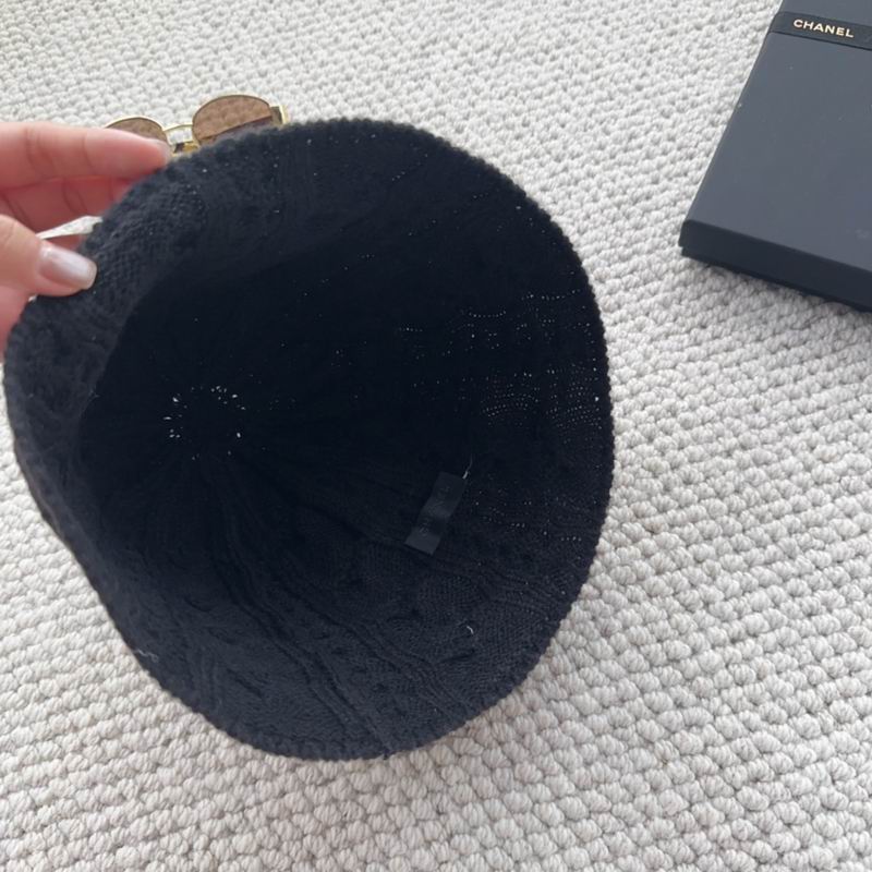 Chanel hat (1106)