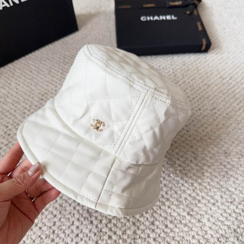Chanel hat (1143)