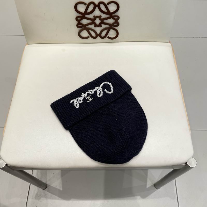 Chanel hat (2576)