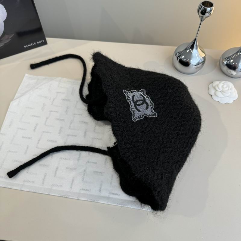 Chanel hat (666)