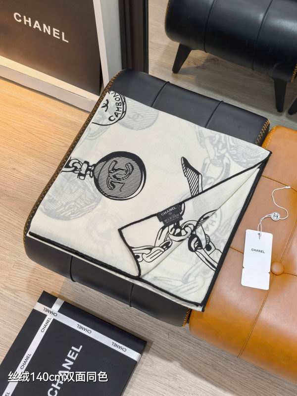 Chanel scarf 140X140cm 70%羊绒30%真丝 E43 (10)