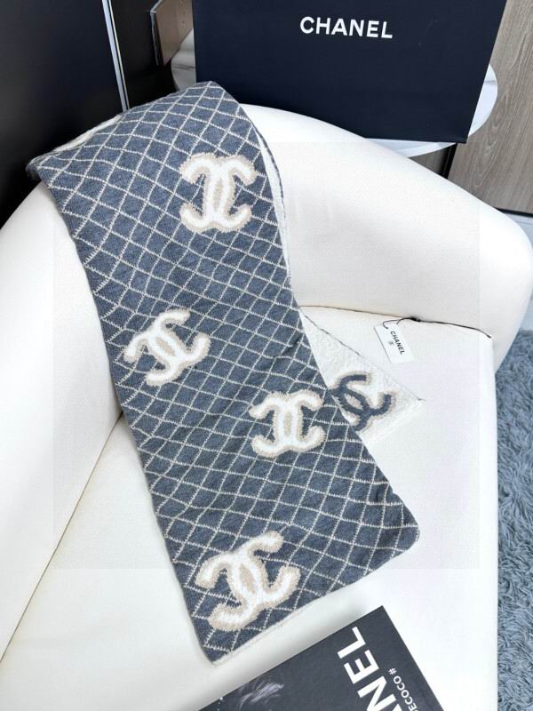 Chanel scarf hm (450)