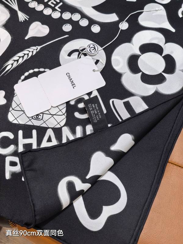 Chanel silk Scarf 90X90cm E39 (13)