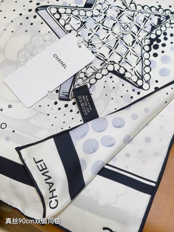 Chanel silk scarf 90X90cm E14 (5)