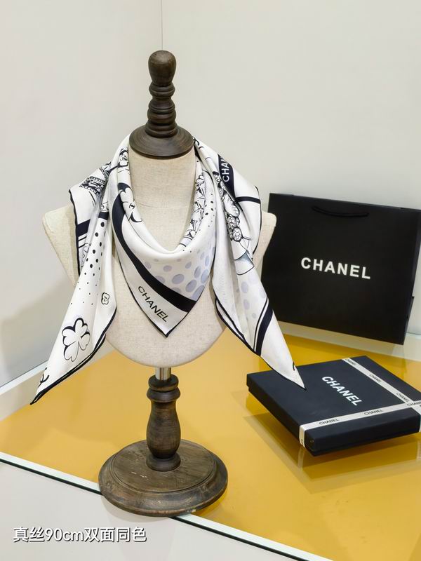 Chanel silk scarf 90X90cm E14 (7)