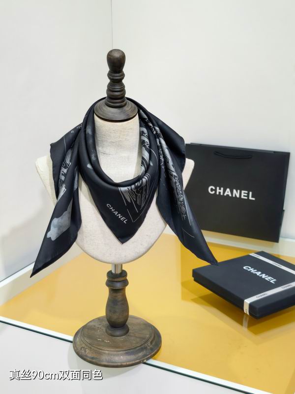 Chanel silk scarf 90X90cm E21 (2)
