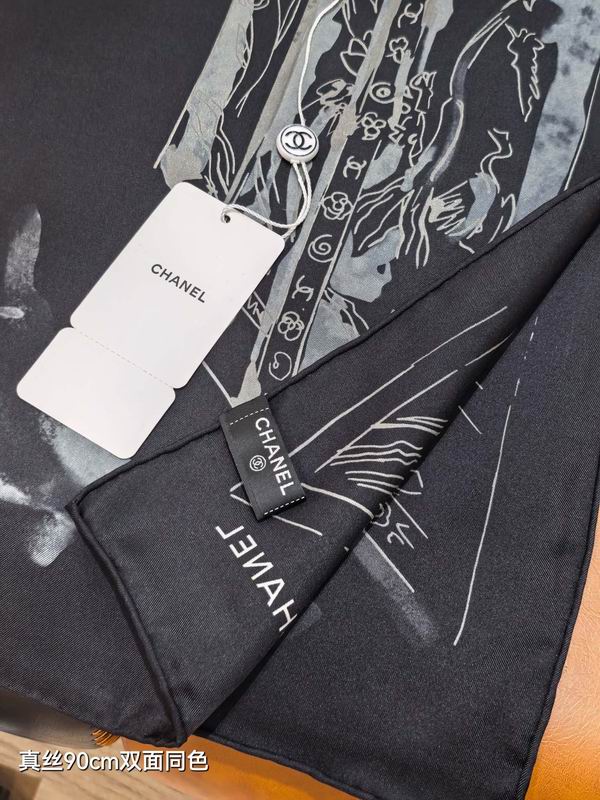 Chanel silk scarf 90X90cm E21 (5)