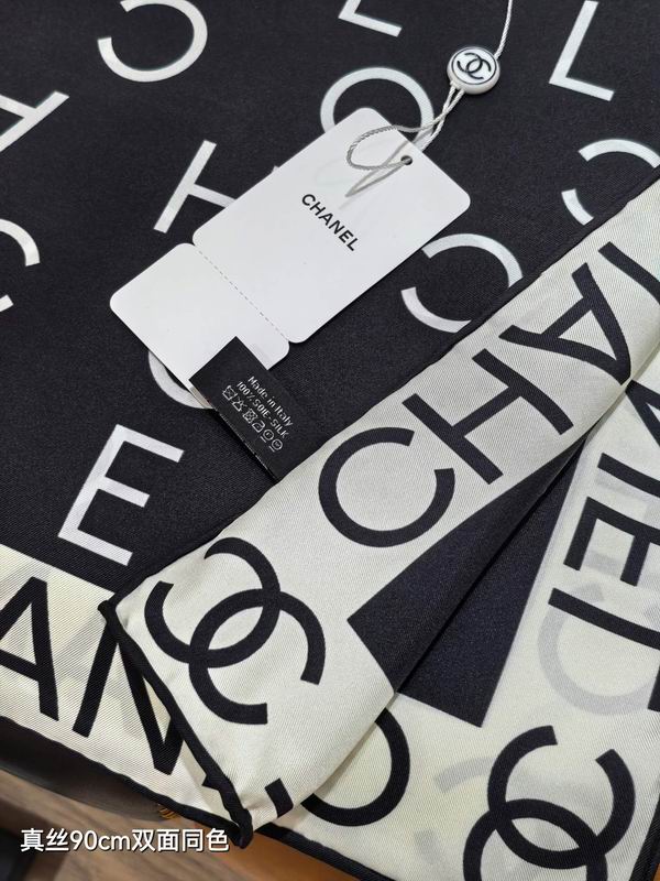 Chanel silk scarf 90X90cm E22 (3)