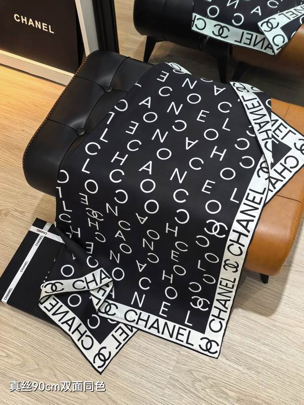 Chanel silk scarf 90X90cm E22 (6)