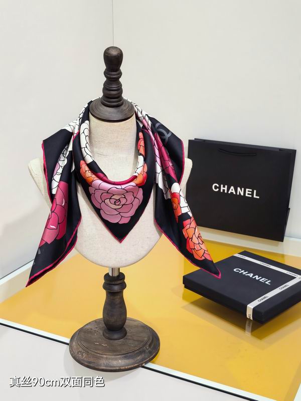 Chanel silk scarf 90X90cm E24 (1)