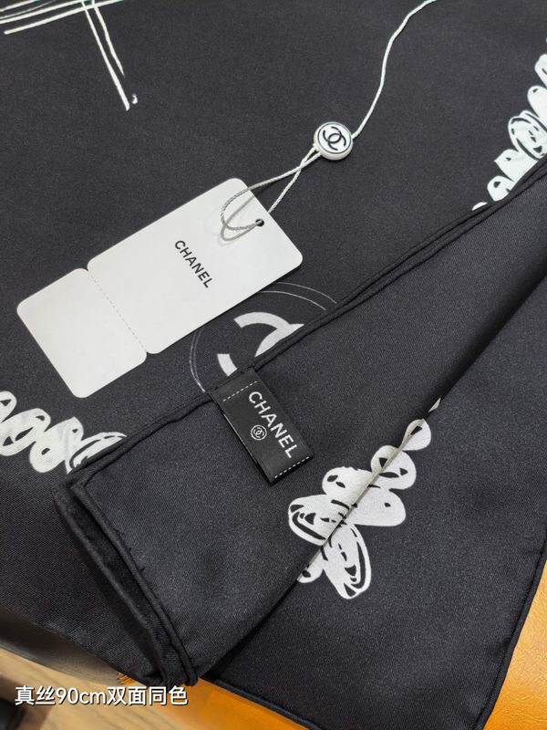 Chanel silk scarf 90X90cm E25 (4)
