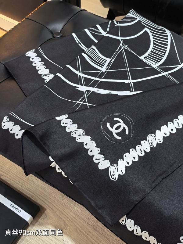 Chanel silk scarf 90X90cm E25 (5)