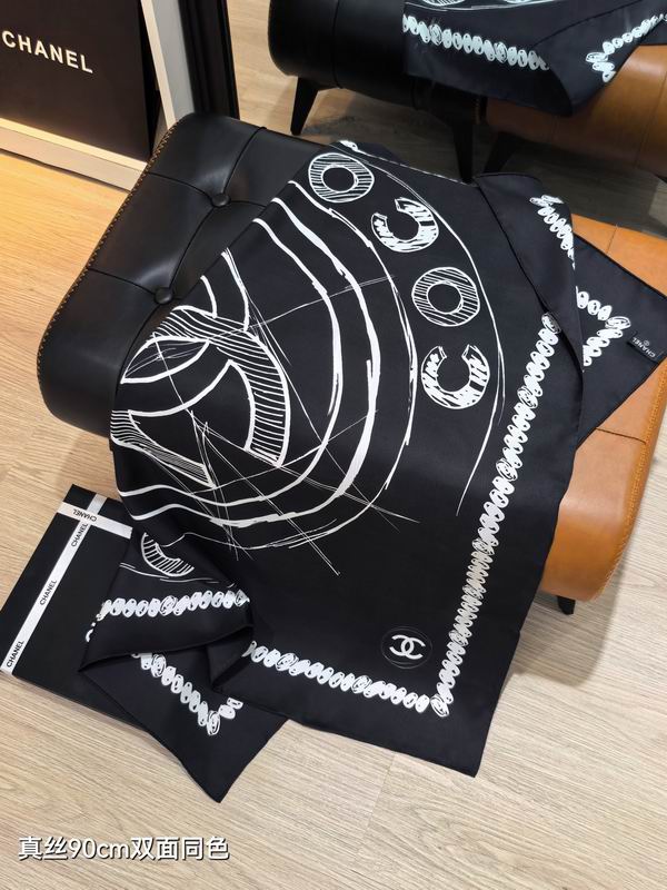 Chanel silk scarf 90X90cm E25 (6)
