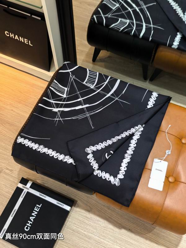 Chanel silk scarf 90X90cm E25 (7)
