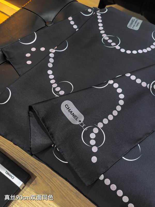 Chanel silk scarf 90X90cm E26 (6)