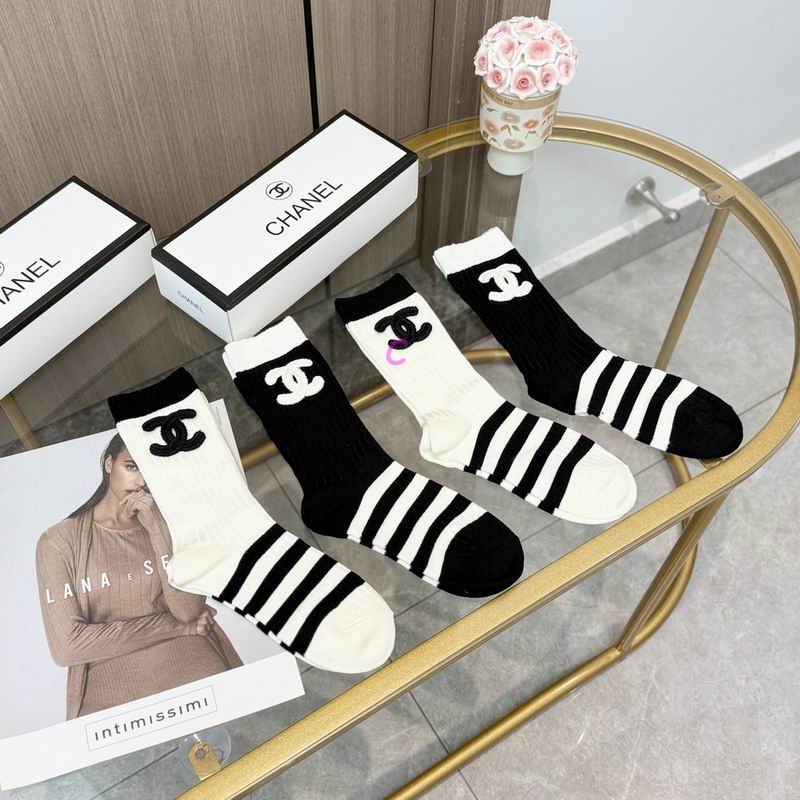 Chanel socks (3)