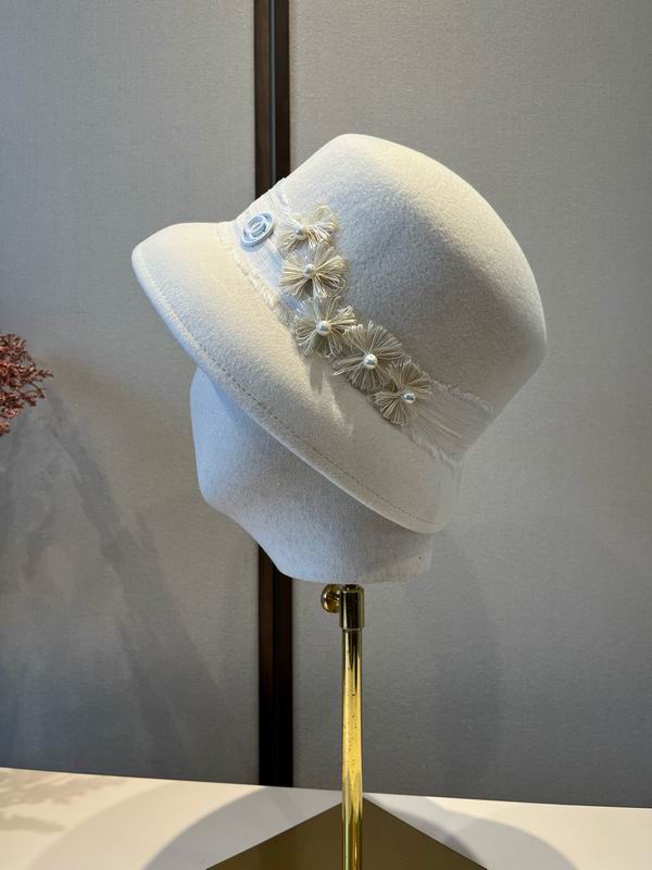 Chanel top hat (1074)