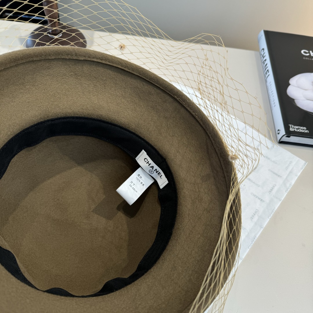 Chanel top hat (164)