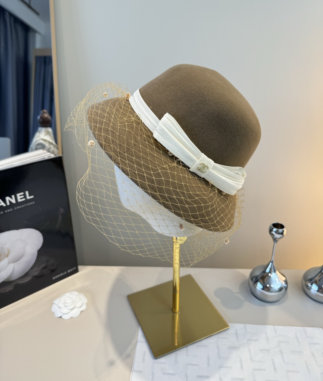 Chanel top hat (170)