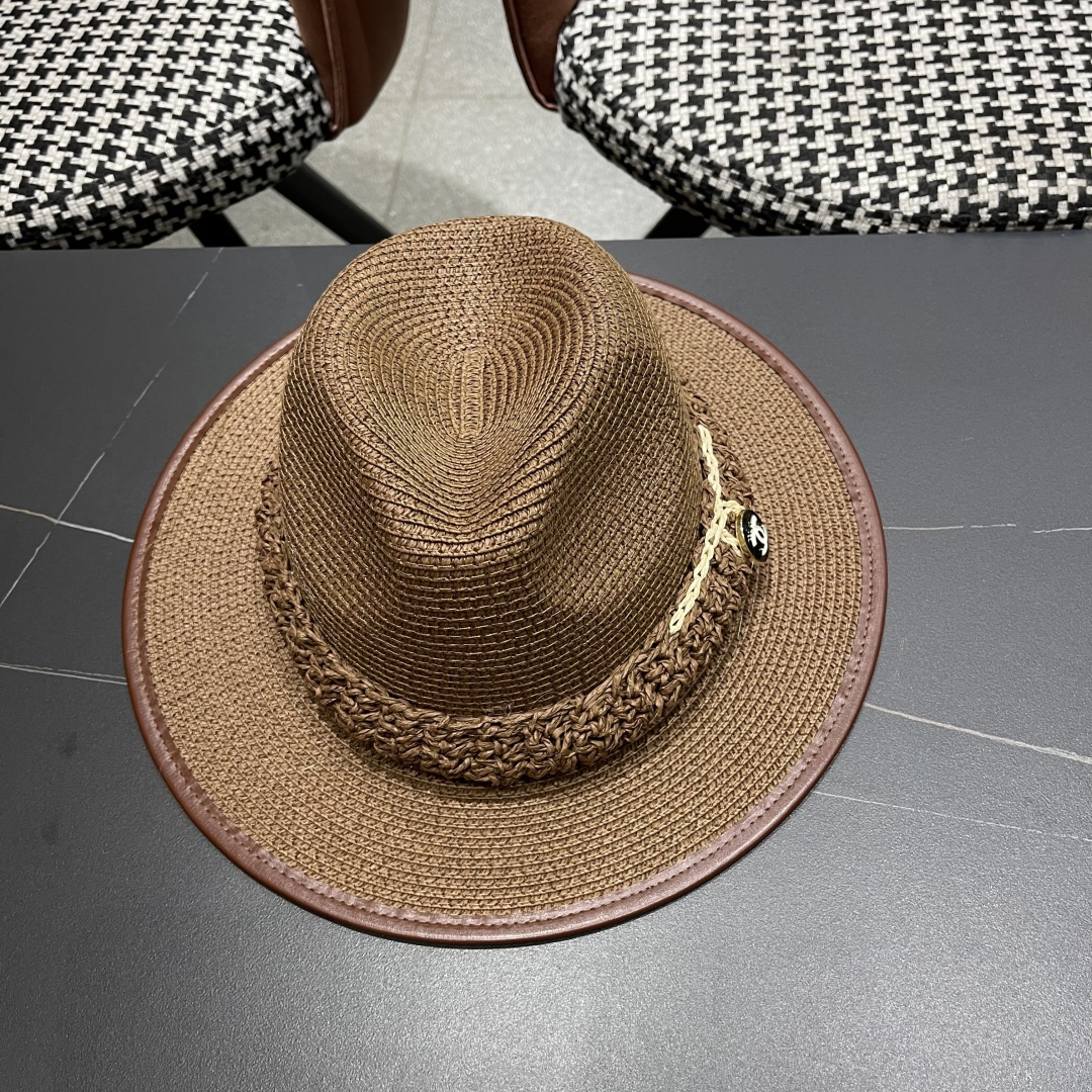 Chanel top hat (190)