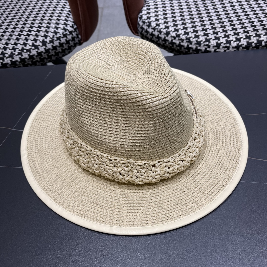 Chanel top hat (201)