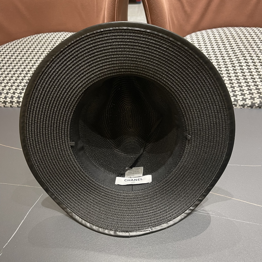 Chanel top hat (206)