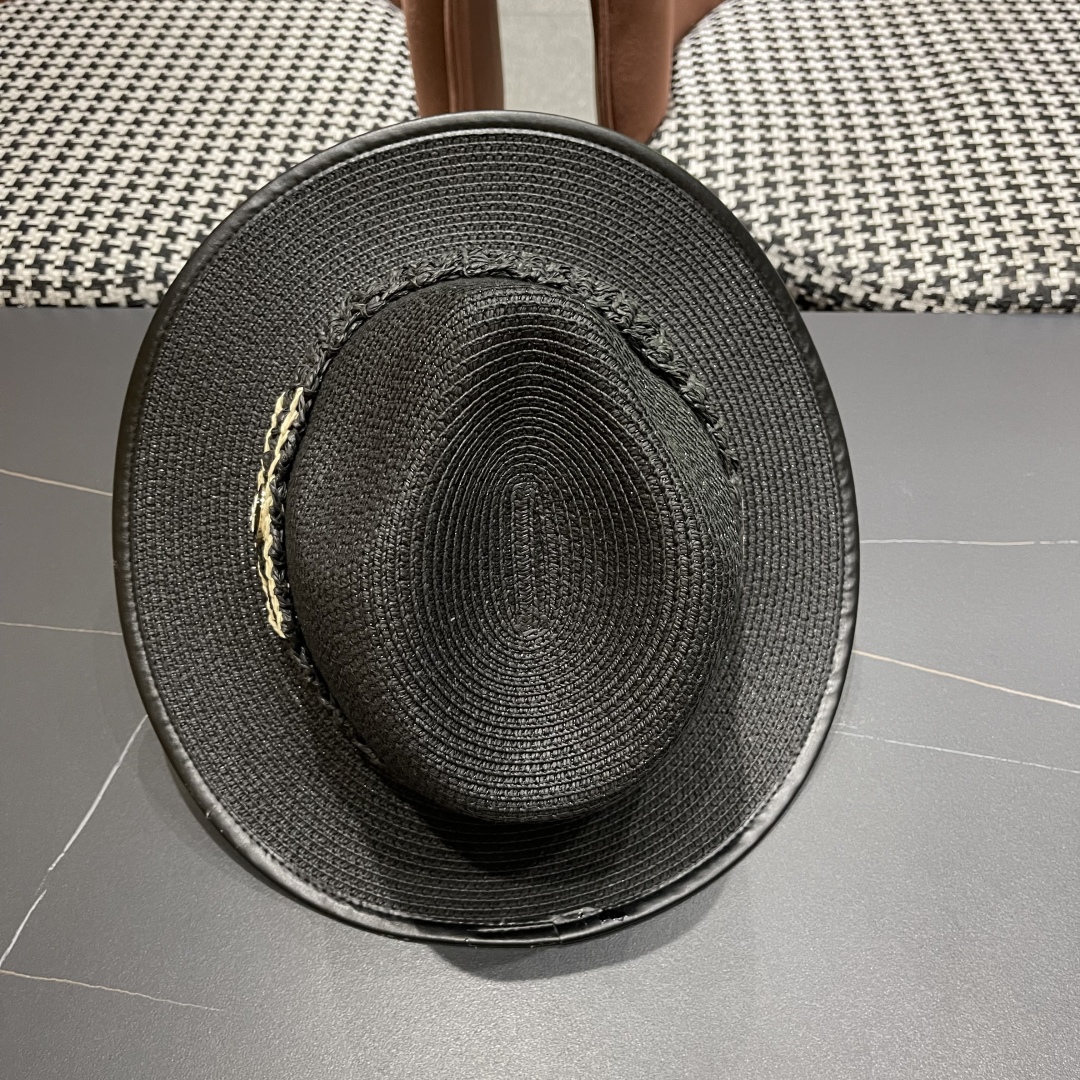 Chanel top hat (207)