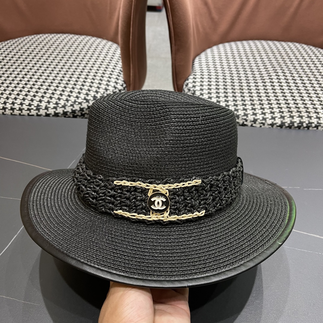 Chanel top hat (210)