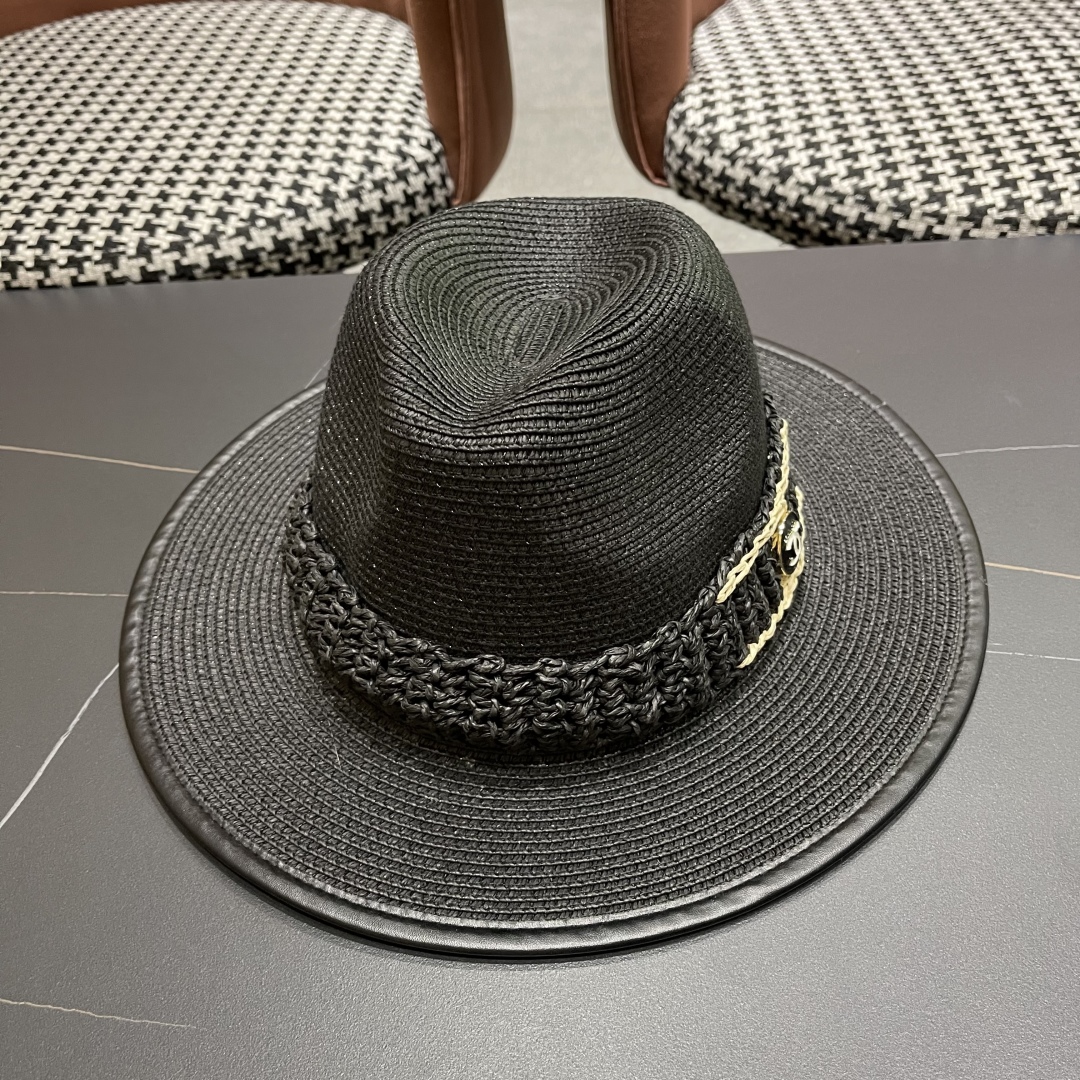 Chanel top hat (216)