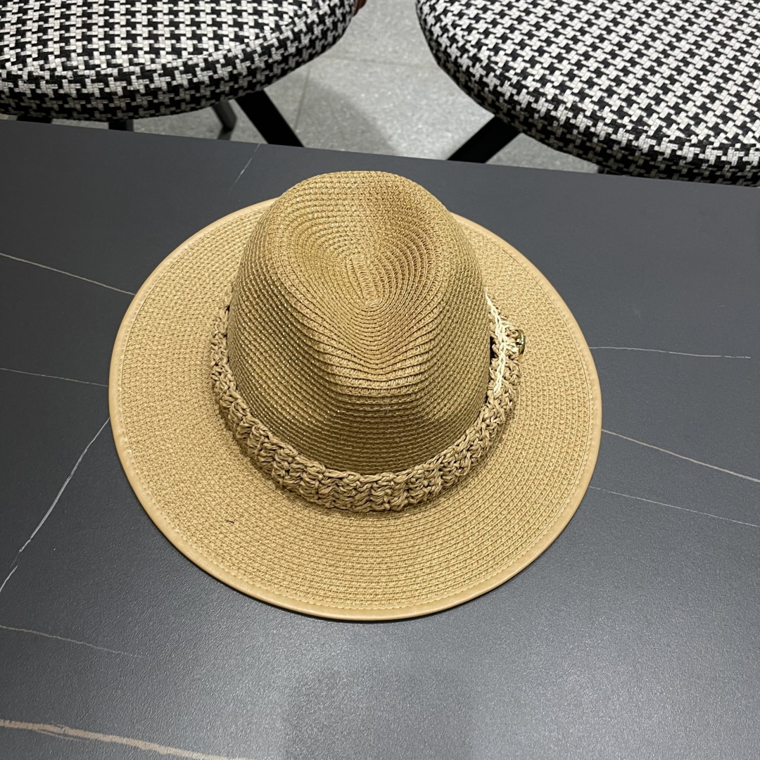 Chanel top hat (224)