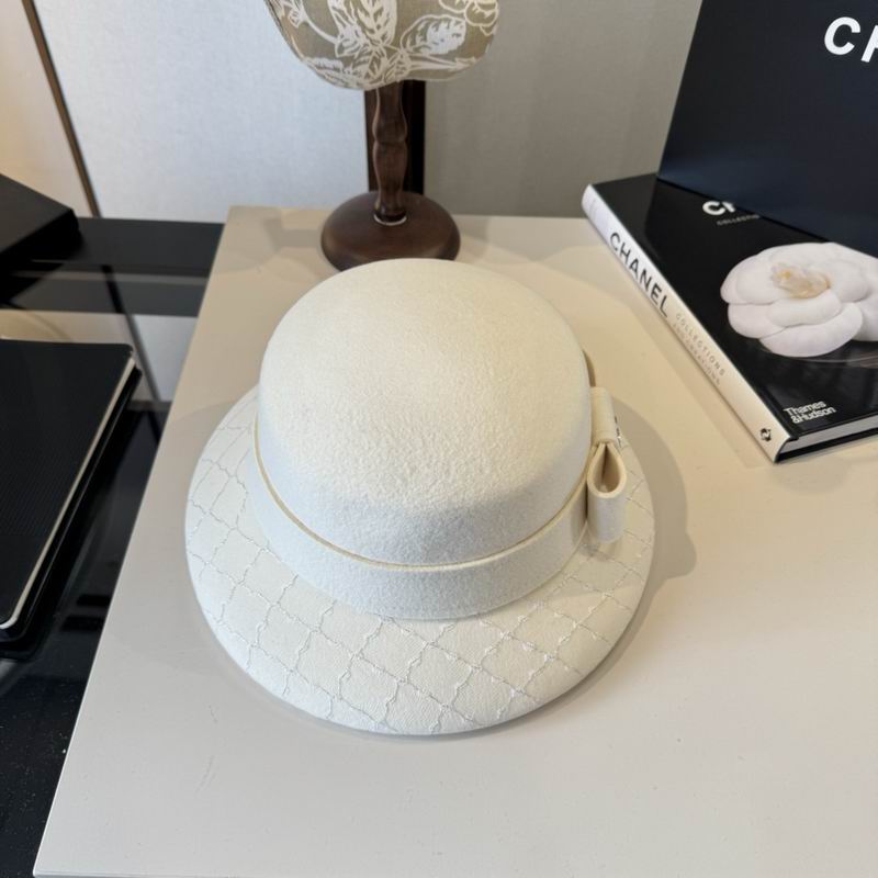 Chanel top hat (413)