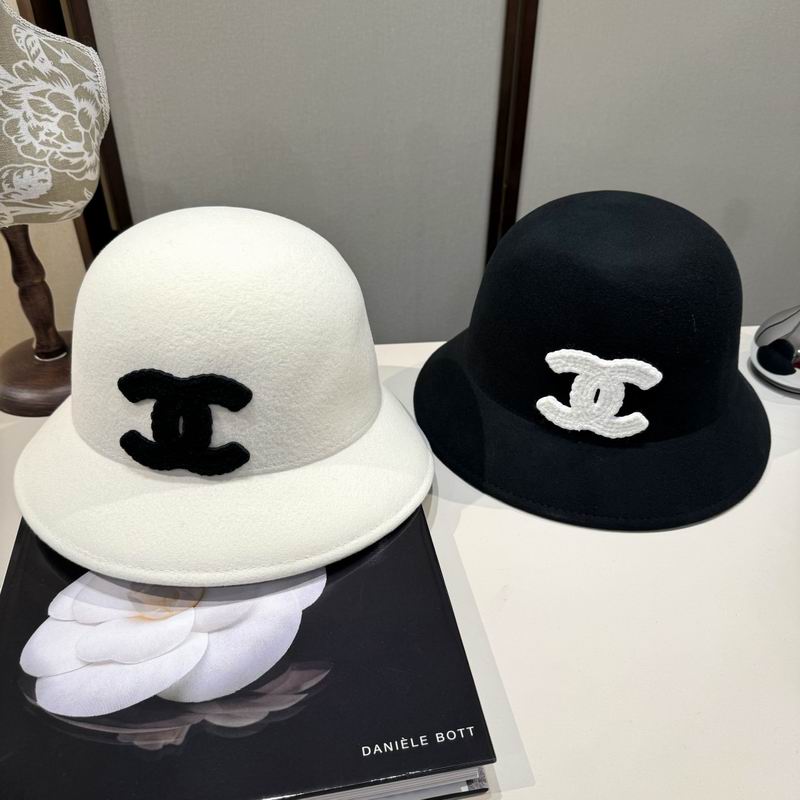 Chanel top hat (636)