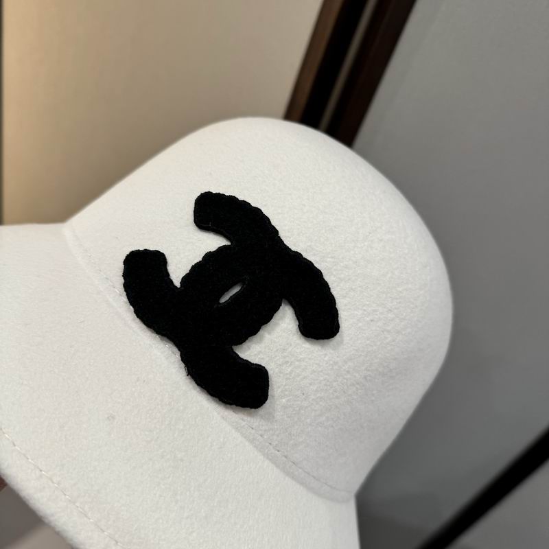 Chanel top hat (638)