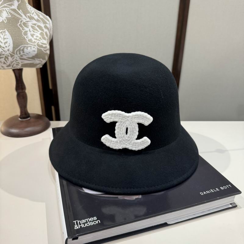 Chanel top hat (649)