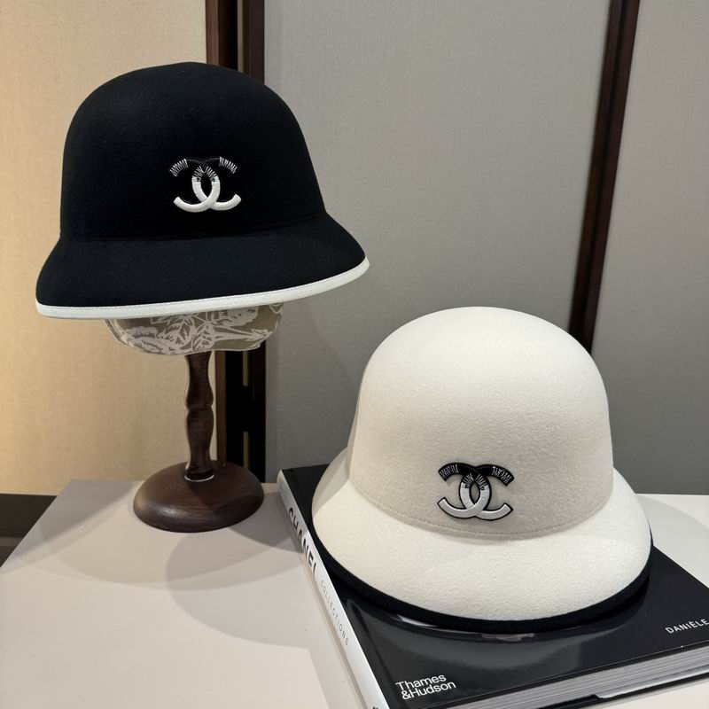 Chanel top hat (654)