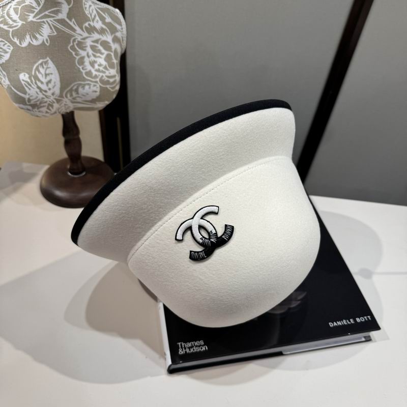 Chanel top hat (656)
