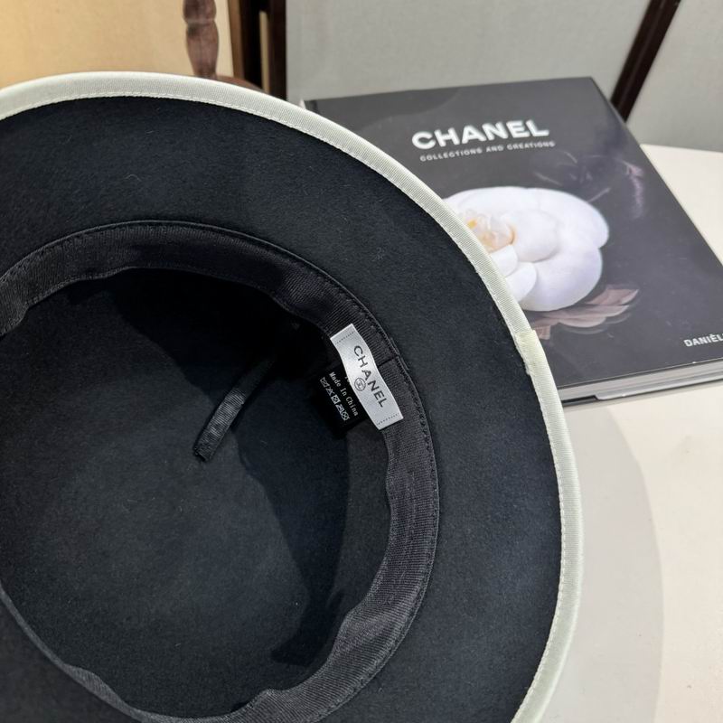 Chanel top hat (664)