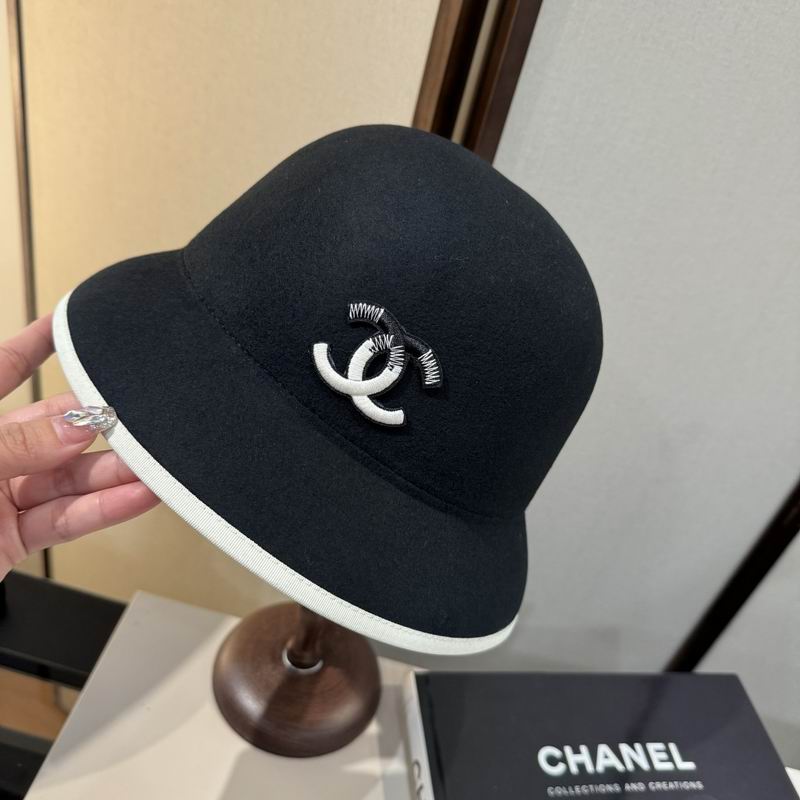 Chanel top hat (667)
